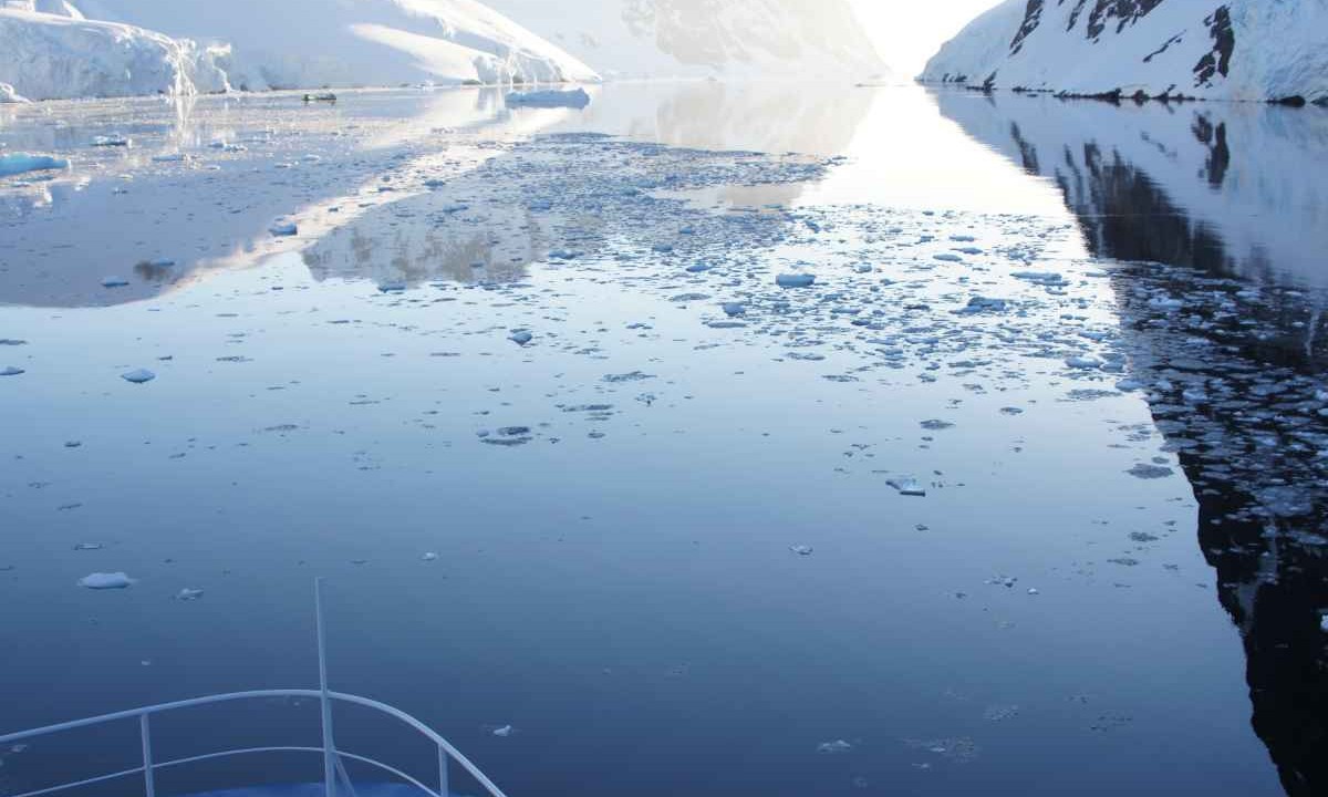 Lemaire Channel | Landmark Information | Swoop Antarctica