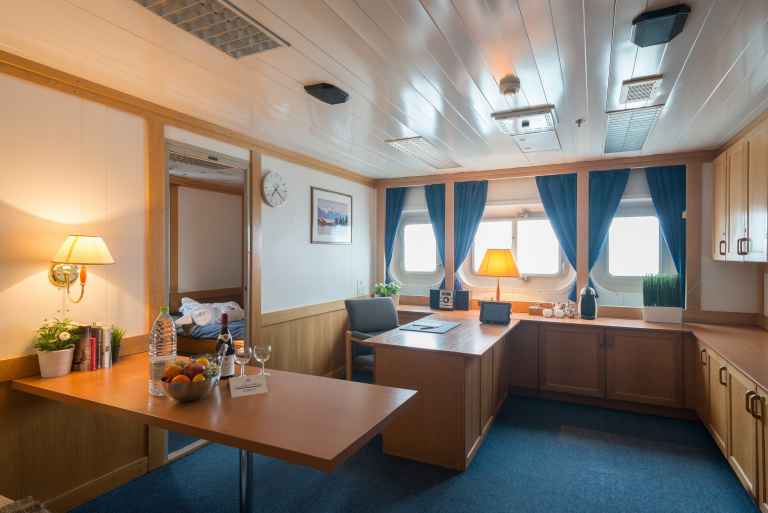 Ioffe Vavilov Captain Suite