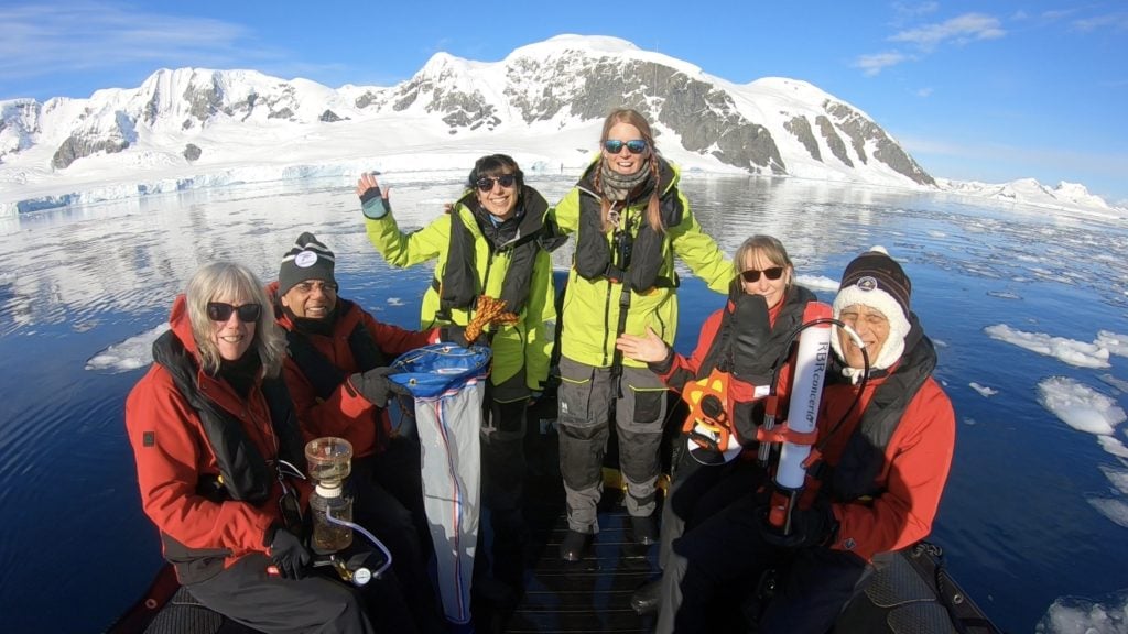 Allison Cusick and Martina Mascioni of Fjord Phyto in Antarctica