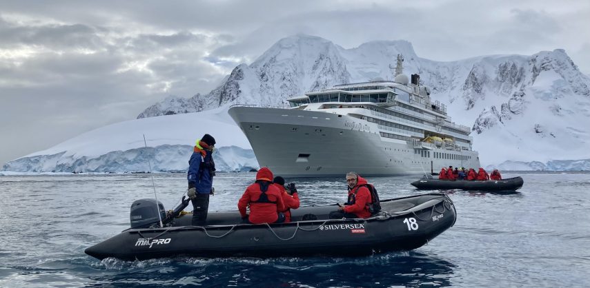 Silver Endeavour in Antarctica
